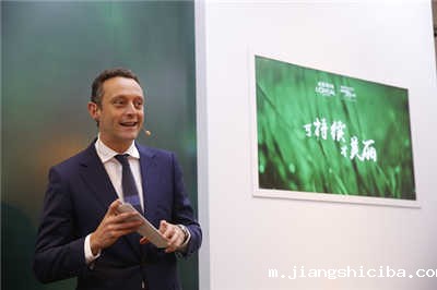 欧莱雅中国CEO斯铂涵致辞.jpg